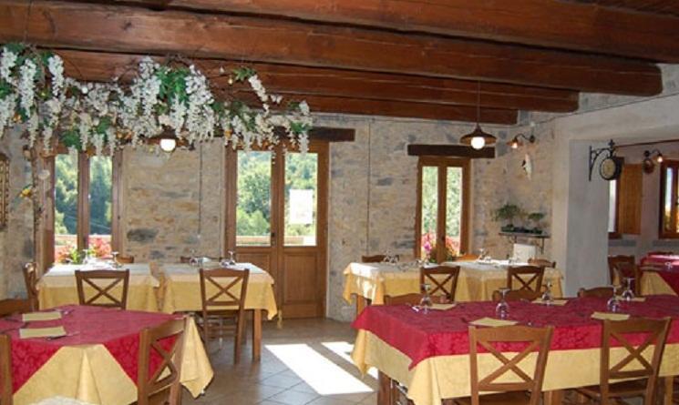 Spino Fiorito Stay Casola in Lunigiana Luaran gambar